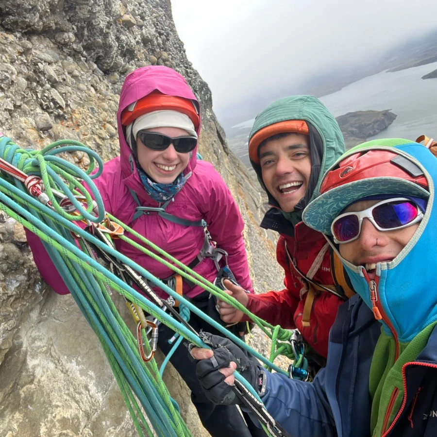 Escalada Monolargo - Temaukel tours 3