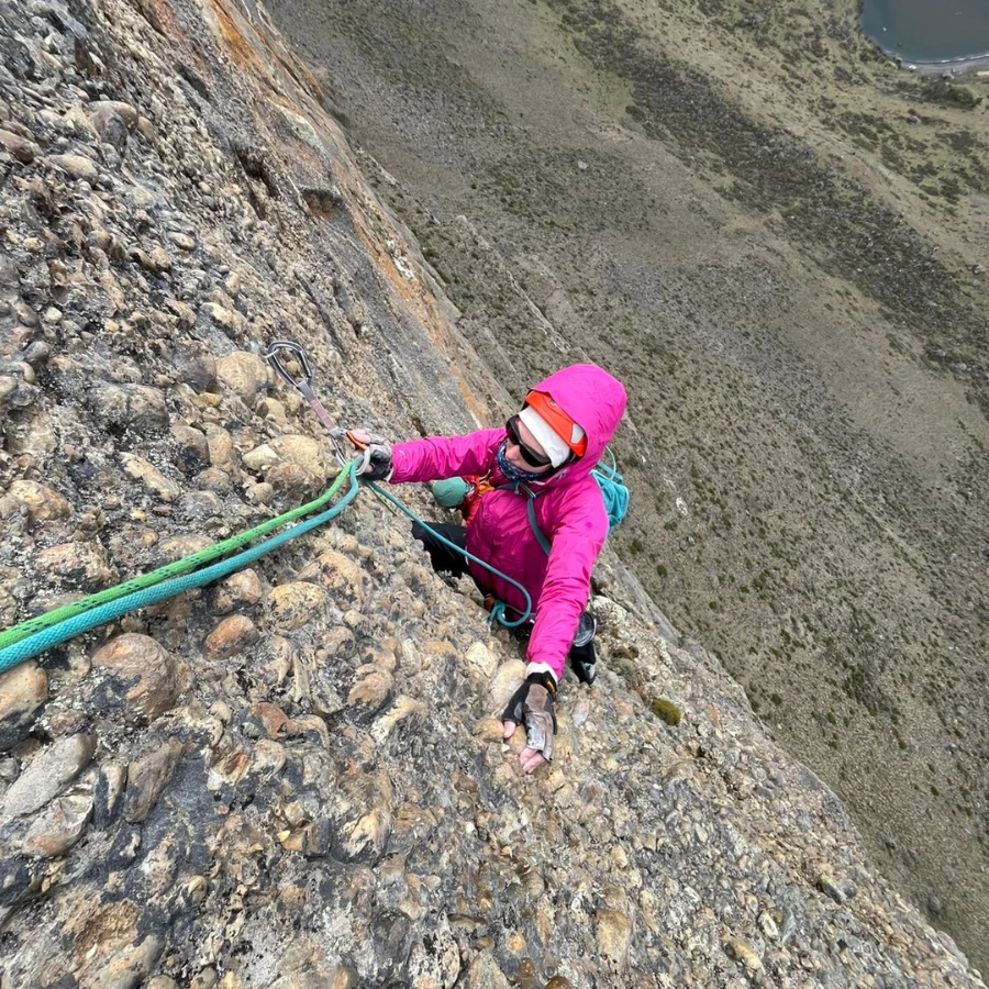 Escalada Monolargo - Temaukel tours 4