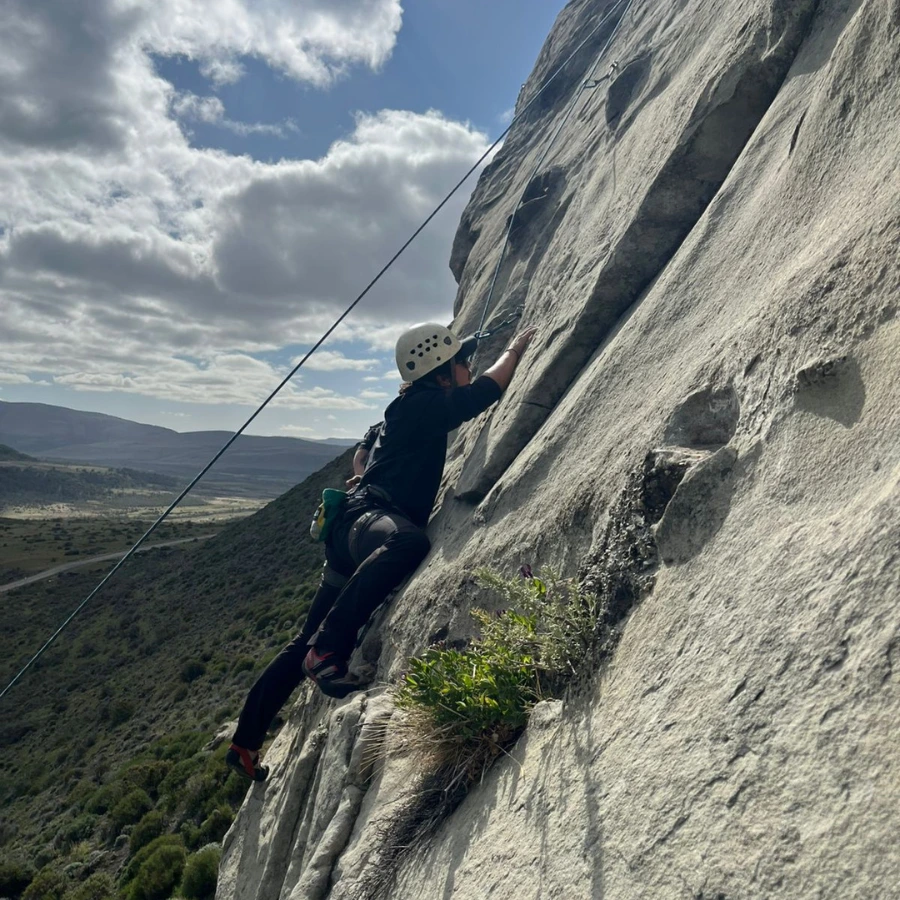 Escalada Monolargo - Temaukel tours 5