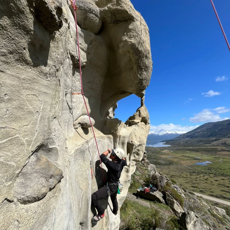 Escalada Monolargo - Temaukel tours 7